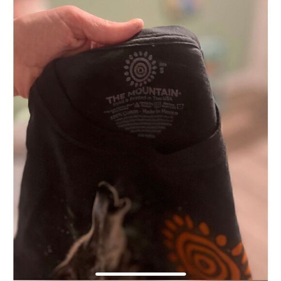 Small NWOT the mountain wolf graphic tee employee only shirt front & back rare n - Picture 3 of 3